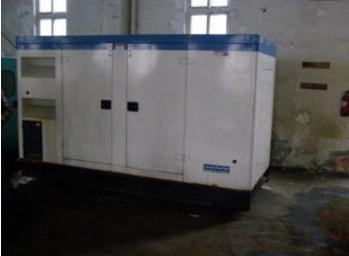 鞍山康明斯150kw大型柴油二手发电机组